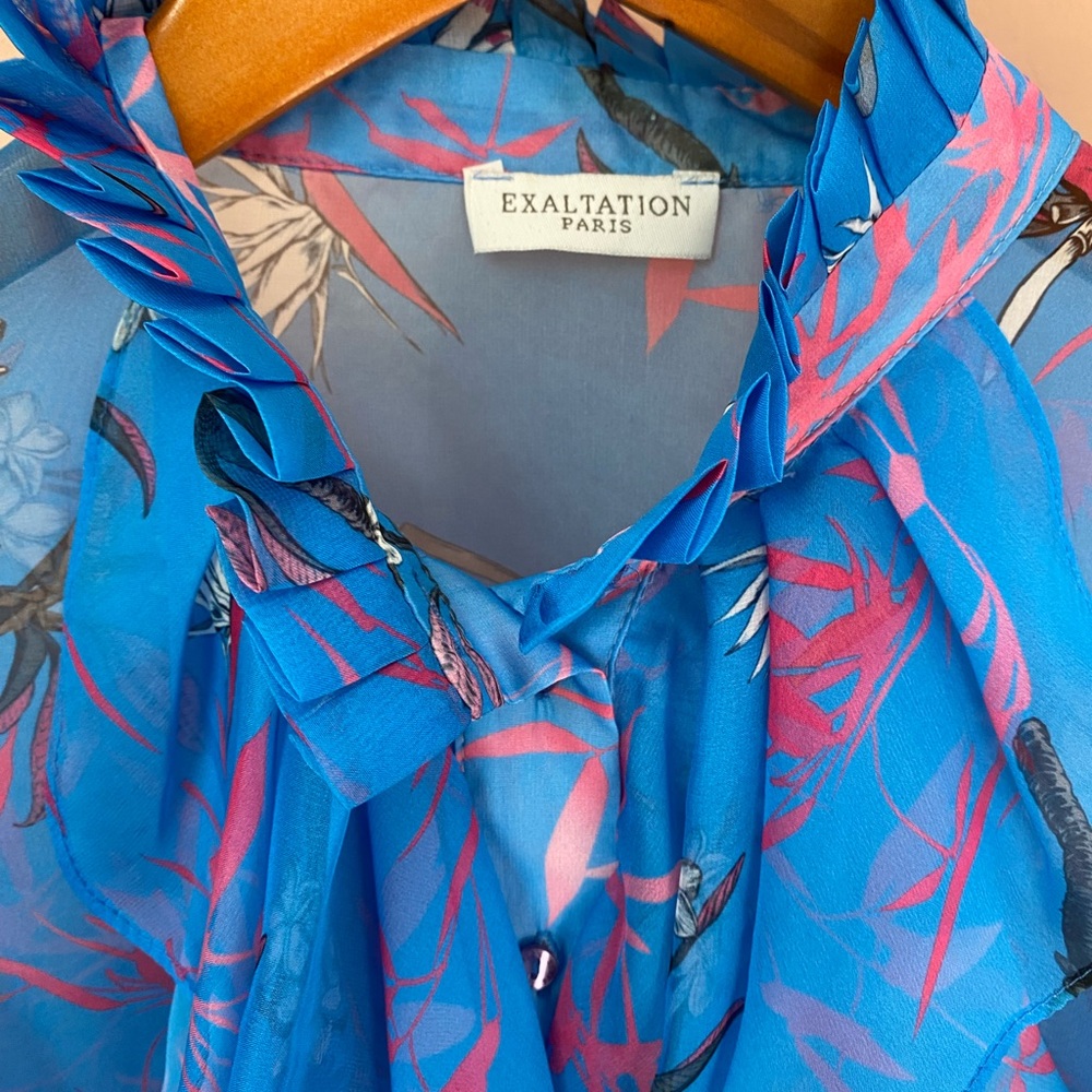 Blue Ruffled Buttoned Blouse With Pink Accents - image 4